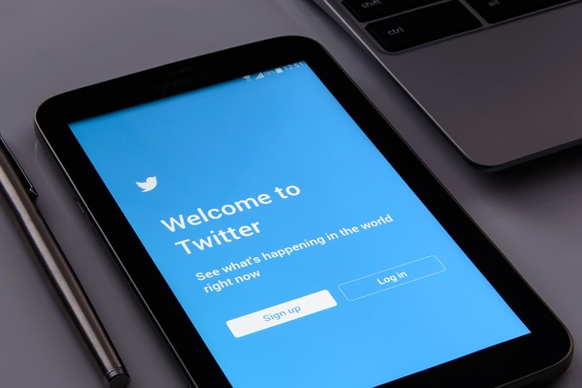 Twitter-social-media