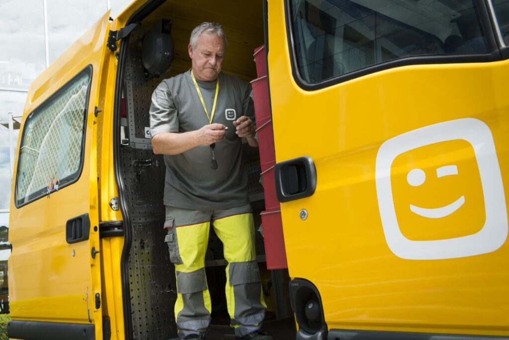Camionette_Telenet_Schoolnet+